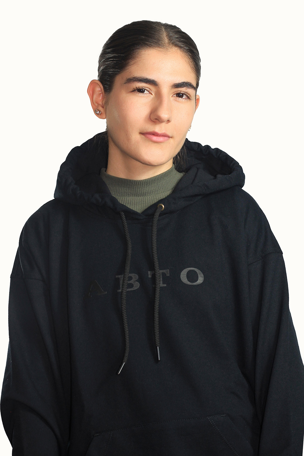 HOODIE MUJER KIM NEGRO - Imagen 2